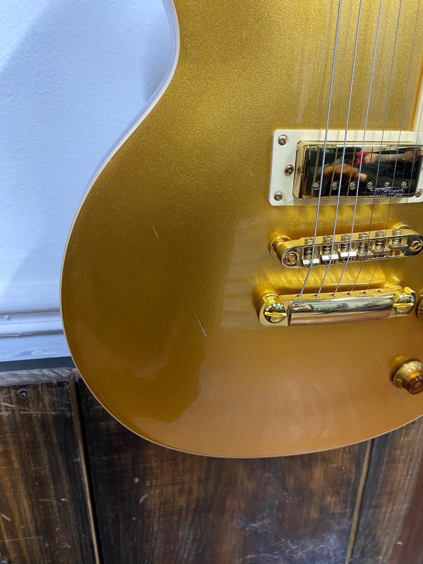 VINTAGE V100MGT Mini Double Coil ReIssued Gold Top OUTLET