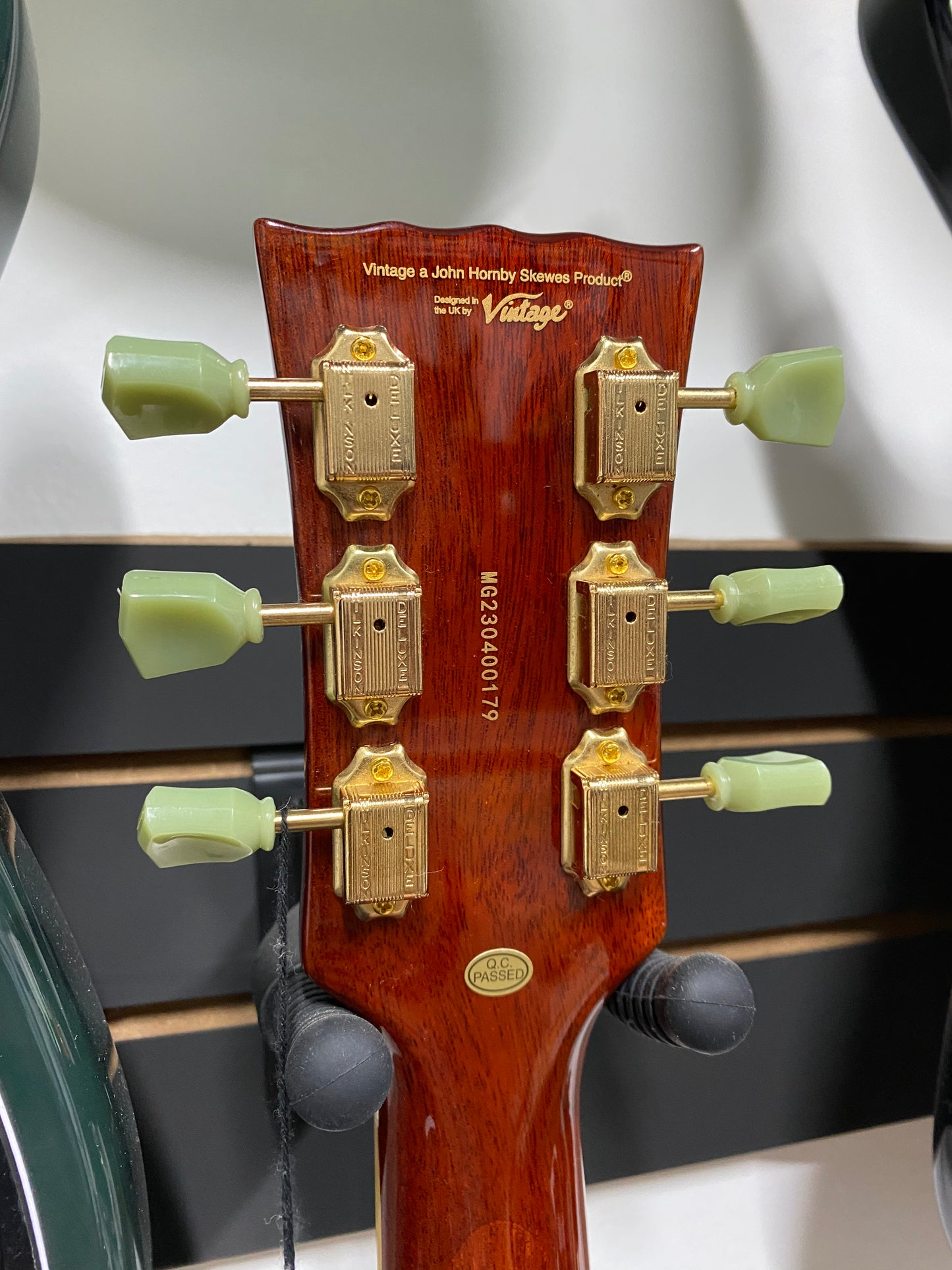 VINTAGE V100MGT Mini Double Coil ReIssued Gold Top OUTLET