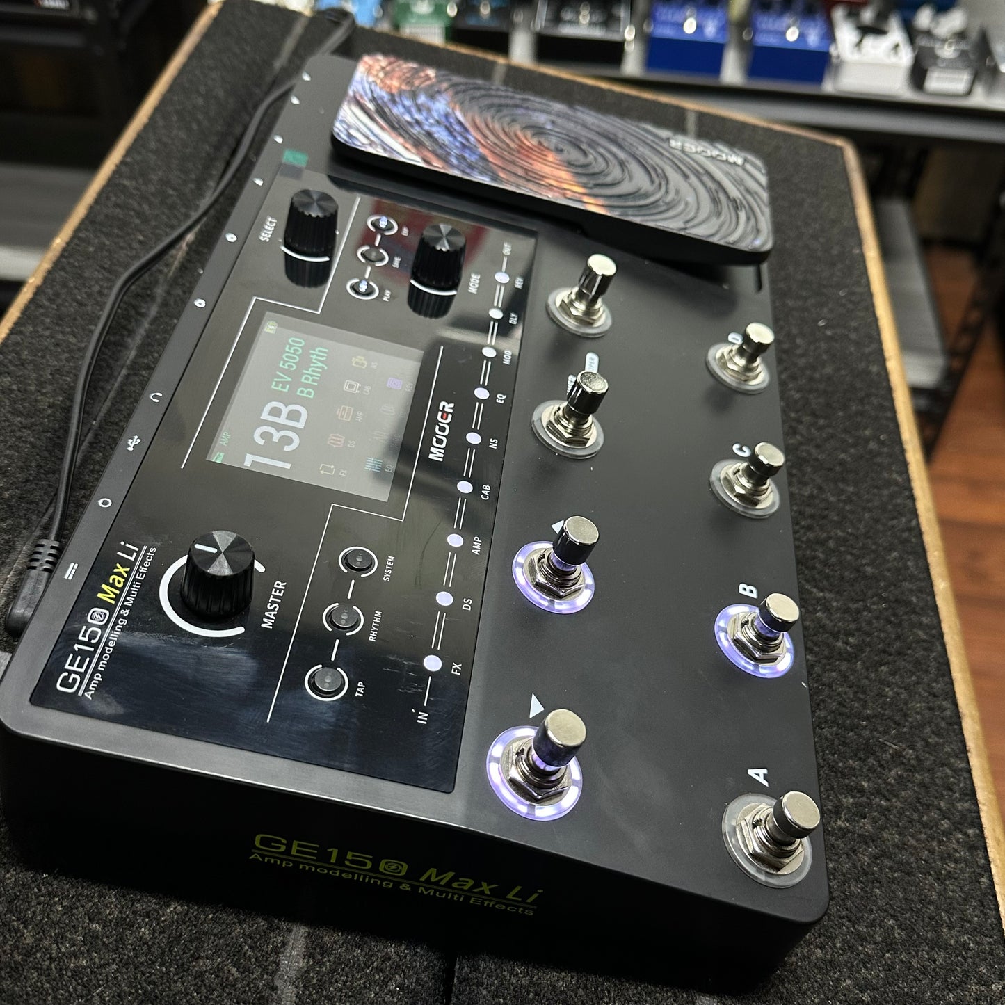 OUTLET GE-150 MAX LI - MULTIEFECTOS