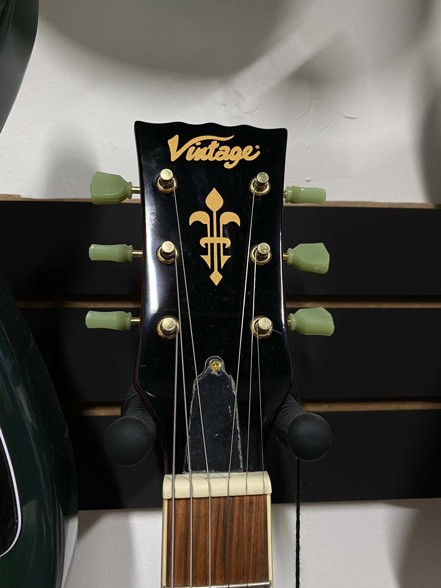 VINTAGE V100MGT Mini Double Coil ReIssued  Gold Top OUTLET